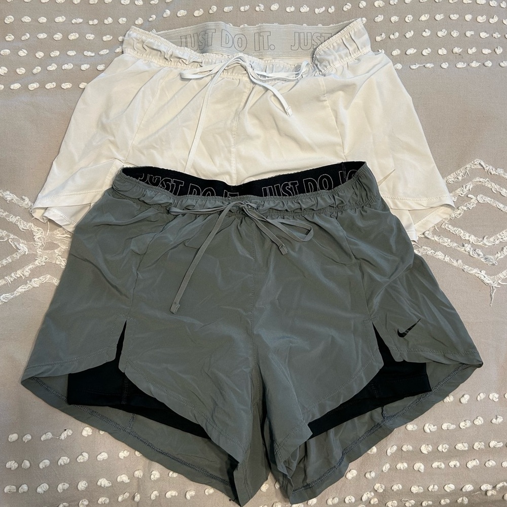 *BUNDLE* 2 Nike Shorts M